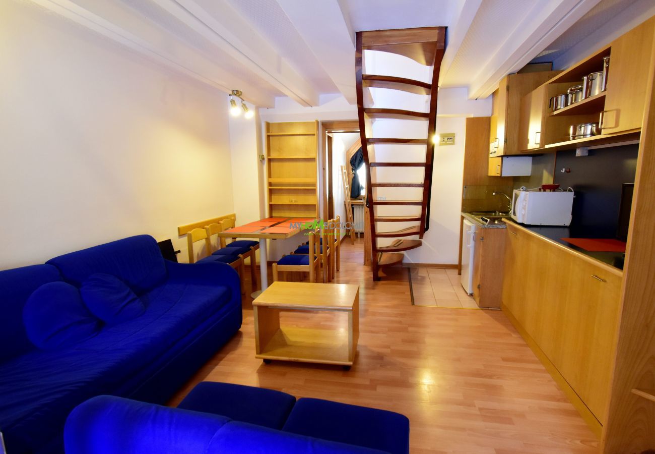 Ferienwohnung in Madonna di Campiglio - Ville Golf & Ski Trilocale MhD