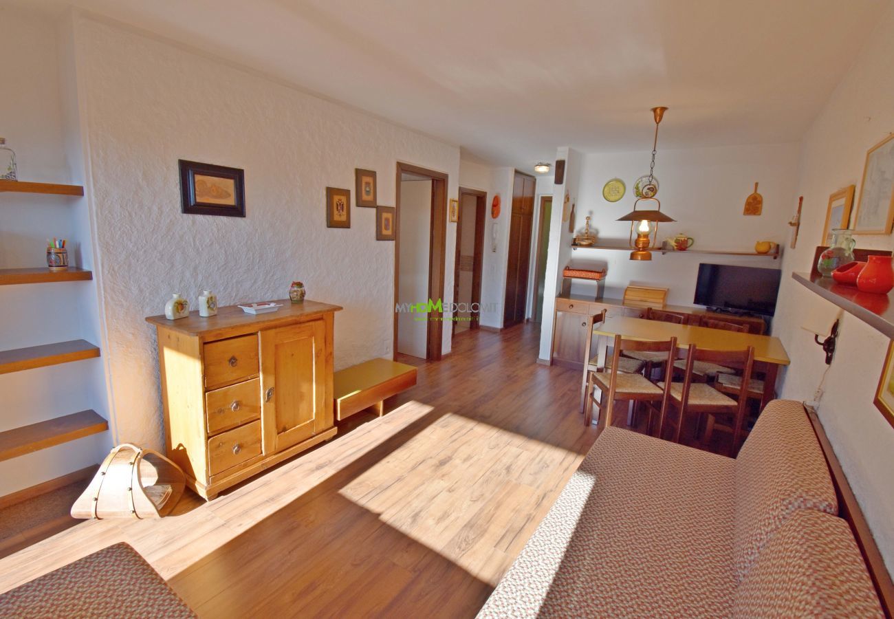 Ferienwohnung Nardis 205 in Campiglio - Wohnbereich Ferienwohnung Nardis 205 in Campiglio - Wohnbereich