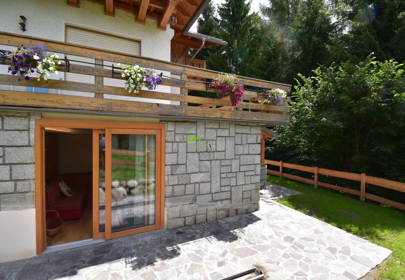 Ferienwohnung in Madonna di Campiglio - Villa Brenta Apartment MhD Ferienwohnung in Madonna di Campiglio - Villa Brenta Apartment MhD