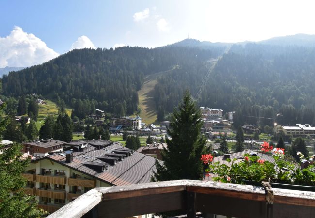 Apartment in Madonna di Campiglio - 3 PINI APPARTAMENTO Apartment in Madonna di Campiglio - 3 PINI APPARTAMENTO