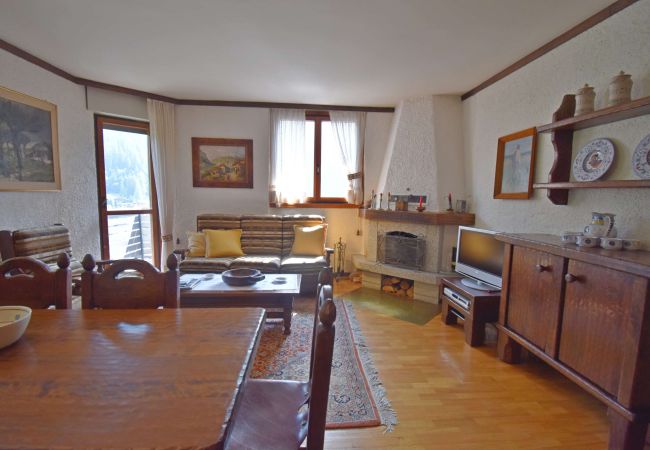 Apartment in Madonna di Campiglio - 3 PINI APPARTAMENTO Apartment in Madonna di Campiglio - 3 PINI APPARTAMENTO