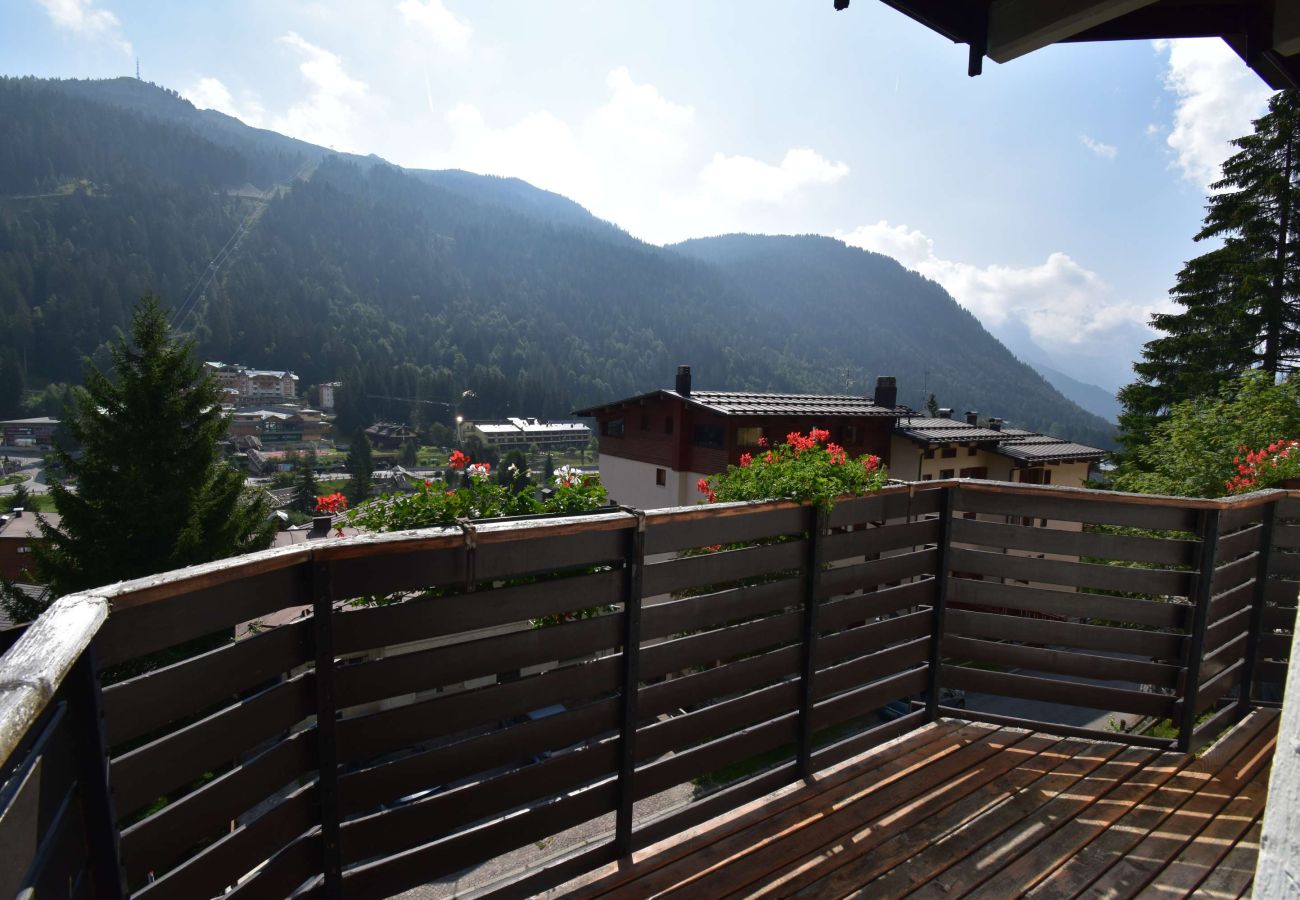 Apartment in Madonna di Campiglio - 3 PINI APPARTAMENTO Apartment in Madonna di Campiglio - 3 PINI APPARTAMENTO