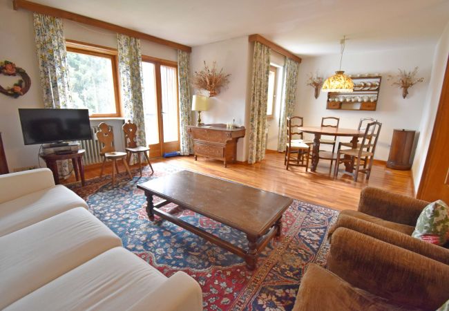 Apartment in Madonna di Campiglio - PRADALAGO QUADRILOCALE Apartment in Madonna di Campiglio - PRADALAGO QUADRILOCALE