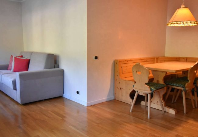 Apartment in Madonna di Campiglio - TRILOCALE CENTRALE CON BALCONI