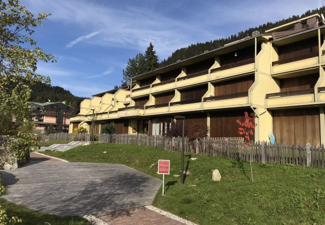 silvana-132-exterior-apartment-rent-Myhome-dolomiti Holiday-apartment-rent-Madonna-di-Campiglio-Myhome-Dolomiti