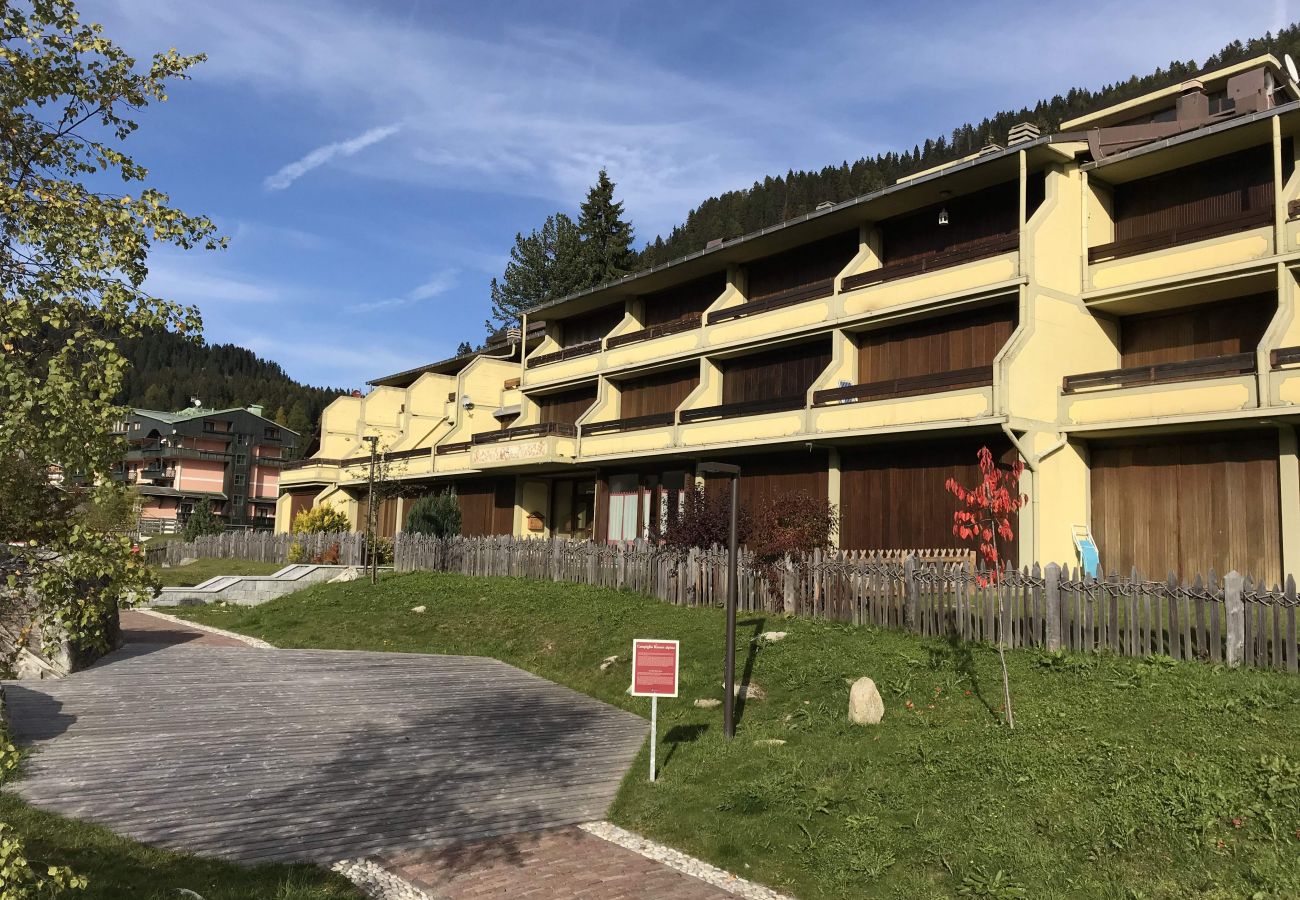 silvana-132-exterior-apartment-rent-Myhome-dolomiti Holiday-apartment-rent-Madonna-di-Campiglio-Myhome-Dolomiti