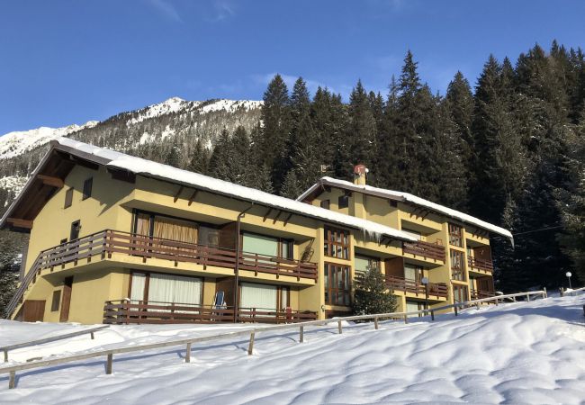 Apartment in Madonna di Campiglio - NAMBINO APARTMENT Apartment in Madonna di Campiglio - NAMBINO APARTMENT