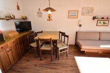 Nardis 205 holiday apartment in Campiglio living area