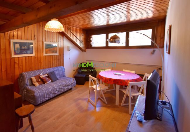 Apartment in Madonna di Campiglio - MENEGHINI MANSARDA CENTRALE MhD Apartment in Madonna di Campiglio - MENEGHINI MANSARDA CENTRALE MhD
