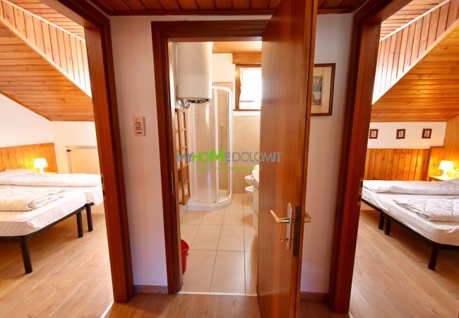 Apartment in Madonna di Campiglio - MENEGHINI MANSARDA CENTRALE MhD Apartment in Madonna di Campiglio - MENEGHINI MANSARDA CENTRALE MhD