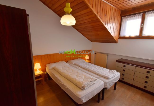 Apartment in Madonna di Campiglio - MENEGHINI MANSARDA CENTRALE MhD Apartment in Madonna di Campiglio - MENEGHINI MANSARDA CENTRALE MhD