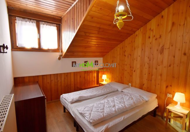 Apartment in Madonna di Campiglio - MENEGHINI MANSARDA CENTRALE MhD Apartment in Madonna di Campiglio - MENEGHINI MANSARDA CENTRALE MhD