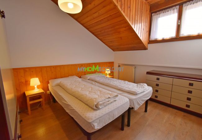 Apartment in Madonna di Campiglio - MENEGHINI MANSARDA CENTRALE MhD Apartment in Madonna di Campiglio - MENEGHINI MANSARDA CENTRALE MhD