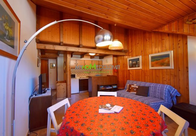 Apartment in Madonna di Campiglio - MENEGHINI MANSARDA CENTRALE MhD Apartment in Madonna di Campiglio - MENEGHINI MANSARDA CENTRALE MhD