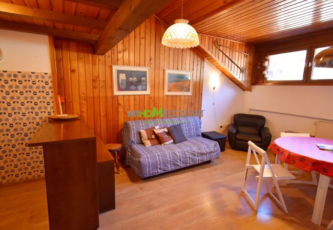 Apartment in Madonna di Campiglio - MENEGHINI MANSARDA CENTRALE MhD Apartment in Madonna di Campiglio - MENEGHINI MANSARDA CENTRALE MhD
