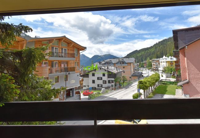 Apartment in Madonna di Campiglio - MIRALAGO 04 APPARTAMENTO MhD Apartment in Madonna di Campiglio - MIRALAGO 04 APPARTAMENTO MhD