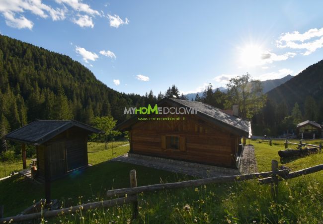 Chalet in Madonna di Campiglio - CHALET BRENTA DOLOMITES Chalet in Madonna di Campiglio - CHALET BRENTA DOLOMITES