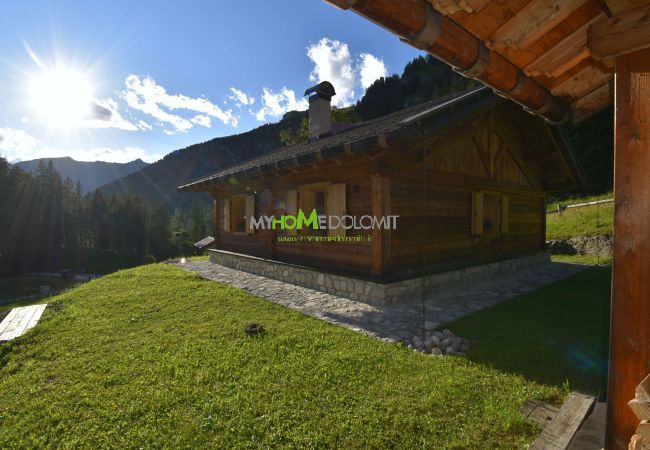 Chalet in Madonna di Campiglio - CHALET BRENTA DOLOMITES Chalet in Madonna di Campiglio - CHALET BRENTA DOLOMITES