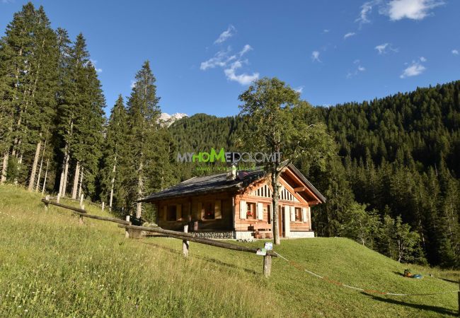 Chalet in Madonna di Campiglio - CHALET BRENTA DOLOMITES Chalet in Madonna di Campiglio - CHALET BRENTA DOLOMITES