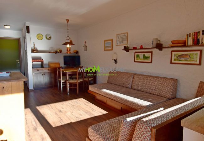 Nardis 205 holiday apartment in Campiglio - living area Nardis 205 holiday apartment in Campiglio - living area