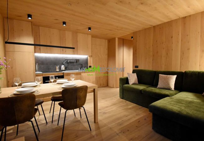 Apartment in Madonna di Campiglio - CACCIATORA Alpine Apartment MhD Apartment in Madonna di Campiglio - CACCIATORA Alpine Apartment MhD