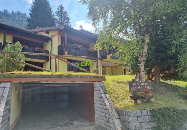 Apartment in Madonna di Campiglio - CACCIATORA Alpine Apartment MhD Apartment in Madonna di Campiglio - CACCIATORA Alpine Apartment MhD