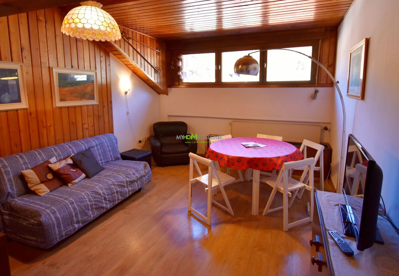 Apartment in Madonna di Campiglio - MENEGHINI MANSARDA CENTRALE MhD Apartment in Madonna di Campiglio - MENEGHINI MANSARDA CENTRALE MhD