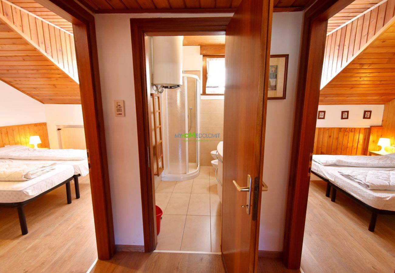Apartment in Madonna di Campiglio - MENEGHINI MANSARDA CENTRALE MhD Apartment in Madonna di Campiglio - MENEGHINI MANSARDA CENTRALE MhD