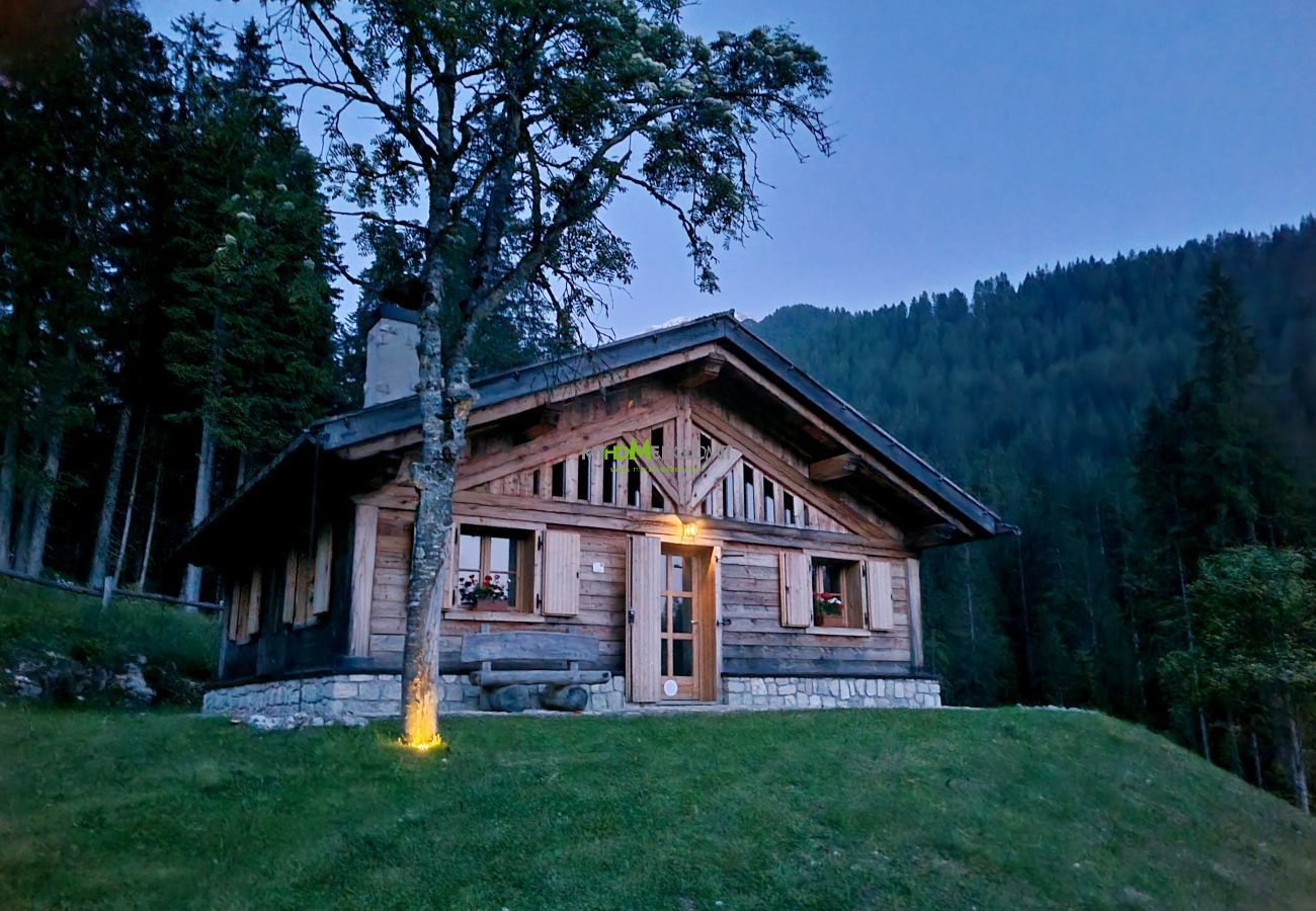 Chalet in Madonna di Campiglio - CHALET BRENTA DOLOMITES Chalet in Madonna di Campiglio - CHALET BRENTA DOLOMITES