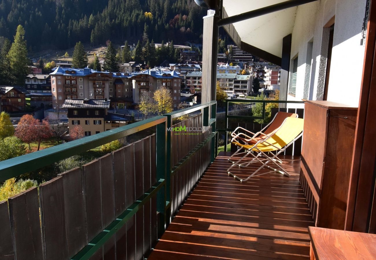 Nardis 205 holiday apartment in Campiglio - balcony Nardis 205 holiday apartment in Campiglio - balcony