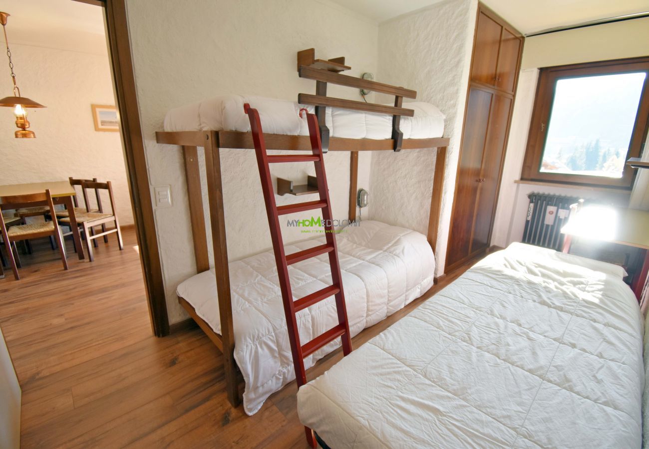Nardis 205 holiday apartment in Campiglio - sleeping area Nardis 205 holiday apartment in Campiglio - sleeping area